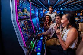 Studio live dealer Pretty Gaming dengan kamera multi-sudut dan dealer profesional